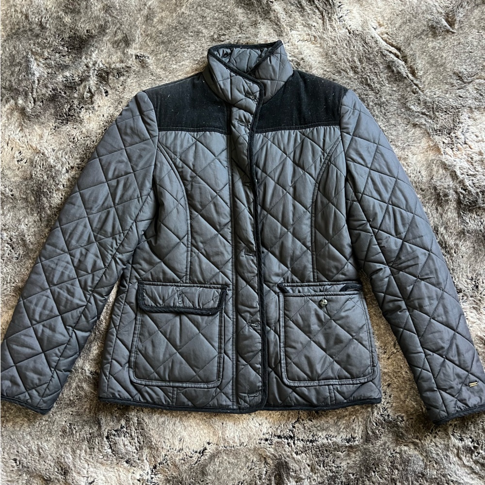 Tommy Hilfiger, women’s, black, barn jacket size s.